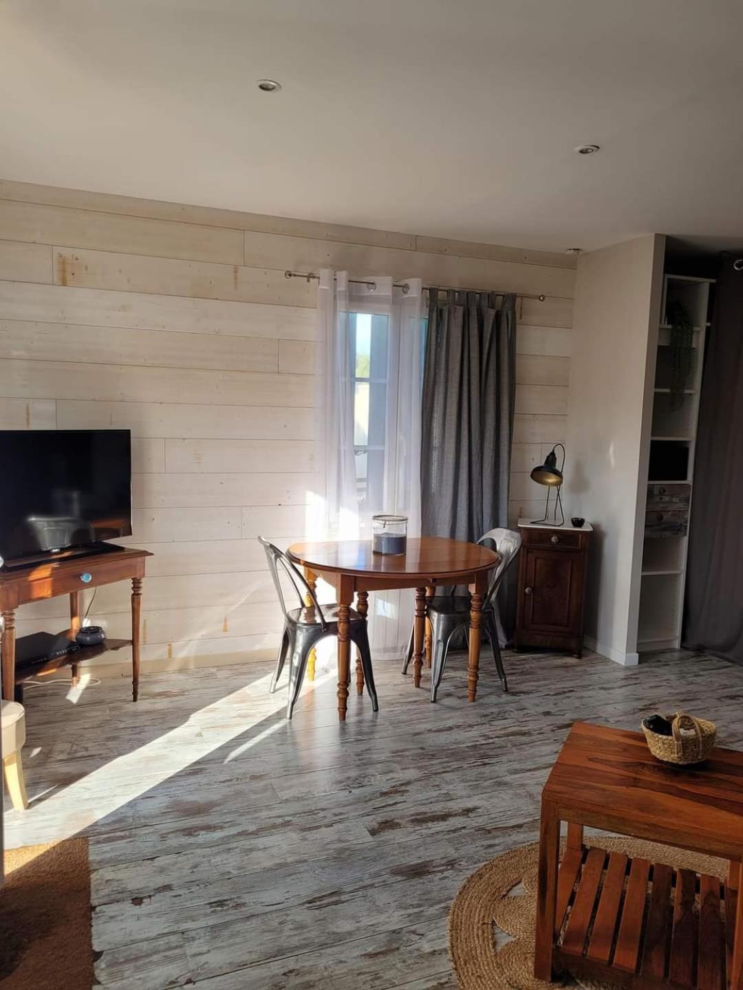 Studio Saint-Ouen-d'Aunis ภายนอก รูปภาพ